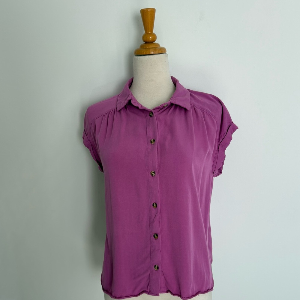 Rose + Olive Womens Top Size Small Pink and Purple Cap Sleeve Polo Collar Blouse